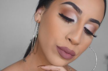How To Create An Easy Glam Half Cut Crease (Makeup Tutorial)